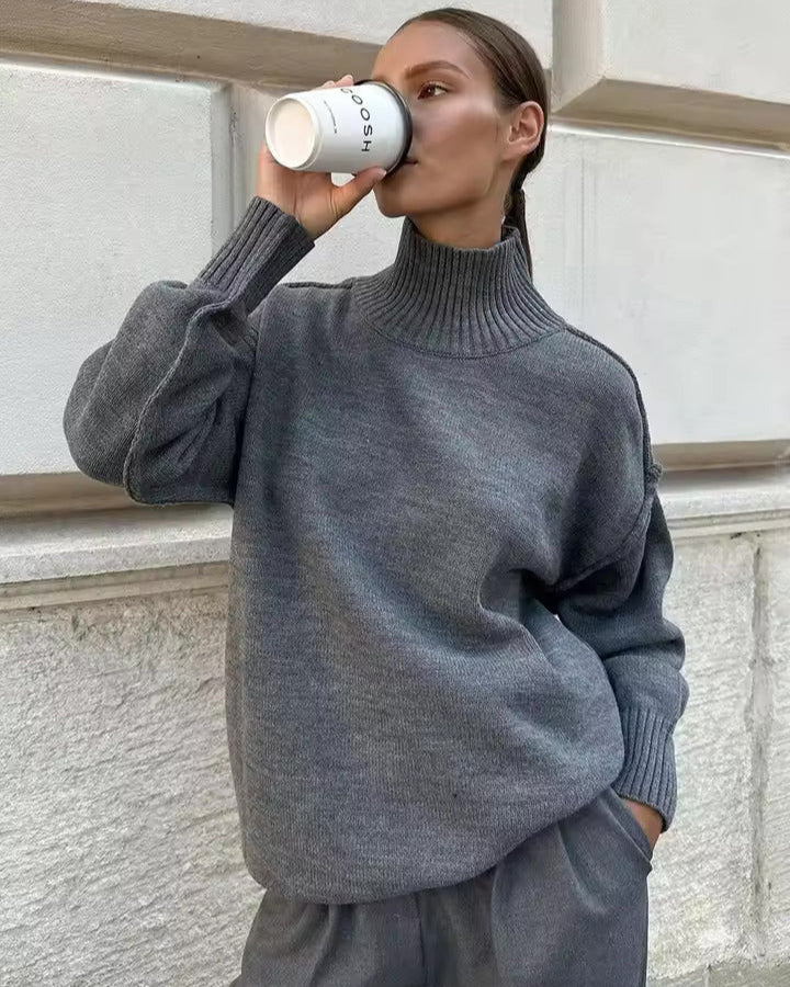 Isabella | Women's Relaxed Roll Neck Jumper