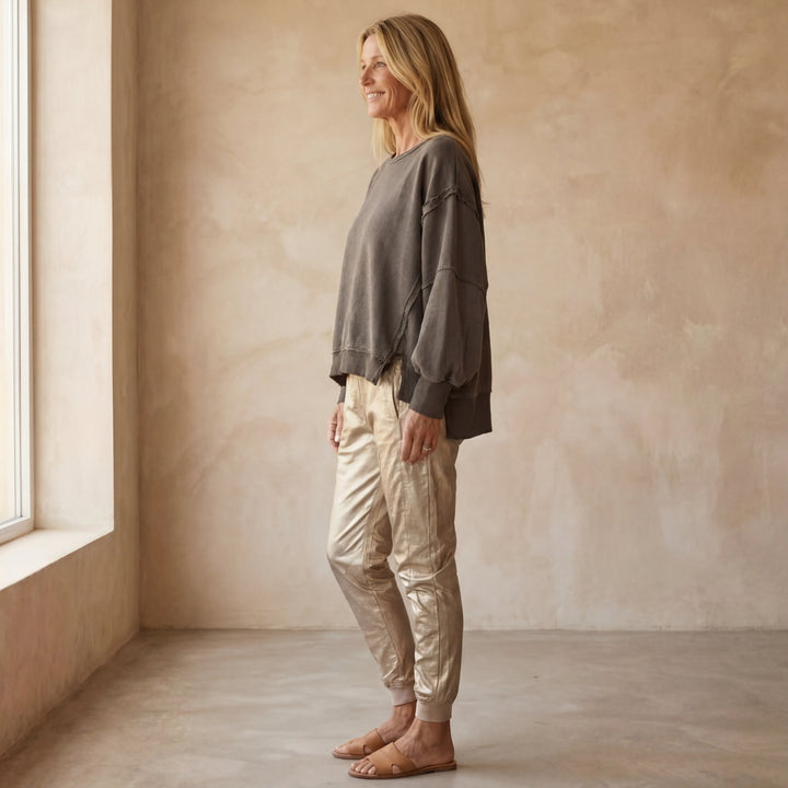 Brina | Women's Relaxed Top and Trousers Ensemble