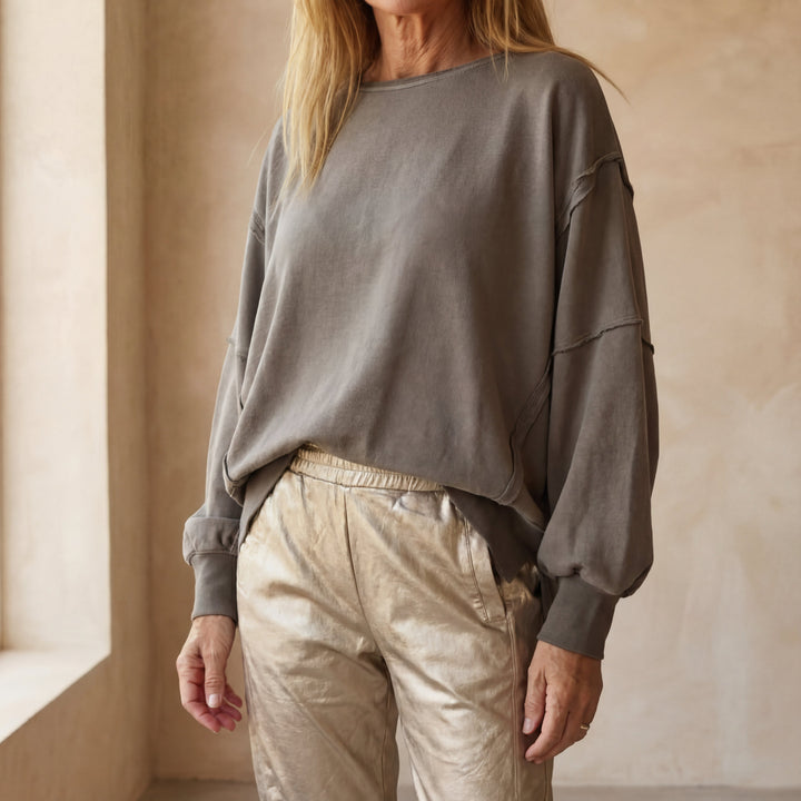 Brina | Women's Relaxed Top and Trousers Ensemble