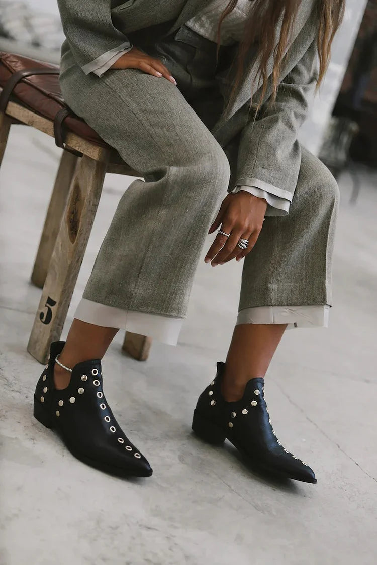 Women's Cushioned Pointed-Toe Spitz Ankle Boot