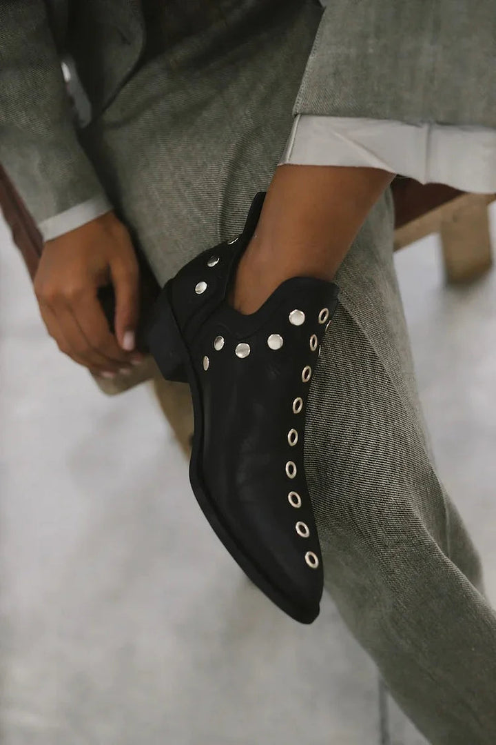 Women's Cushioned Pointed-Toe Spitz Ankle Boot