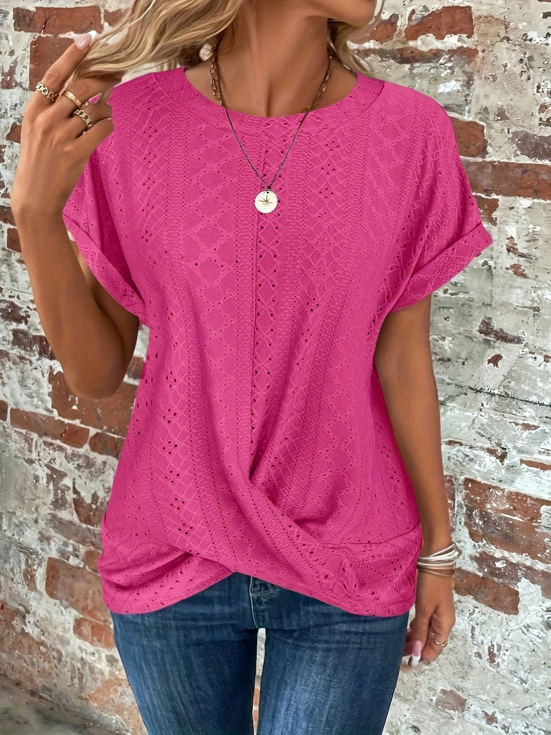 Carrie | Women's Comfortable Twist Hem T-Shirt