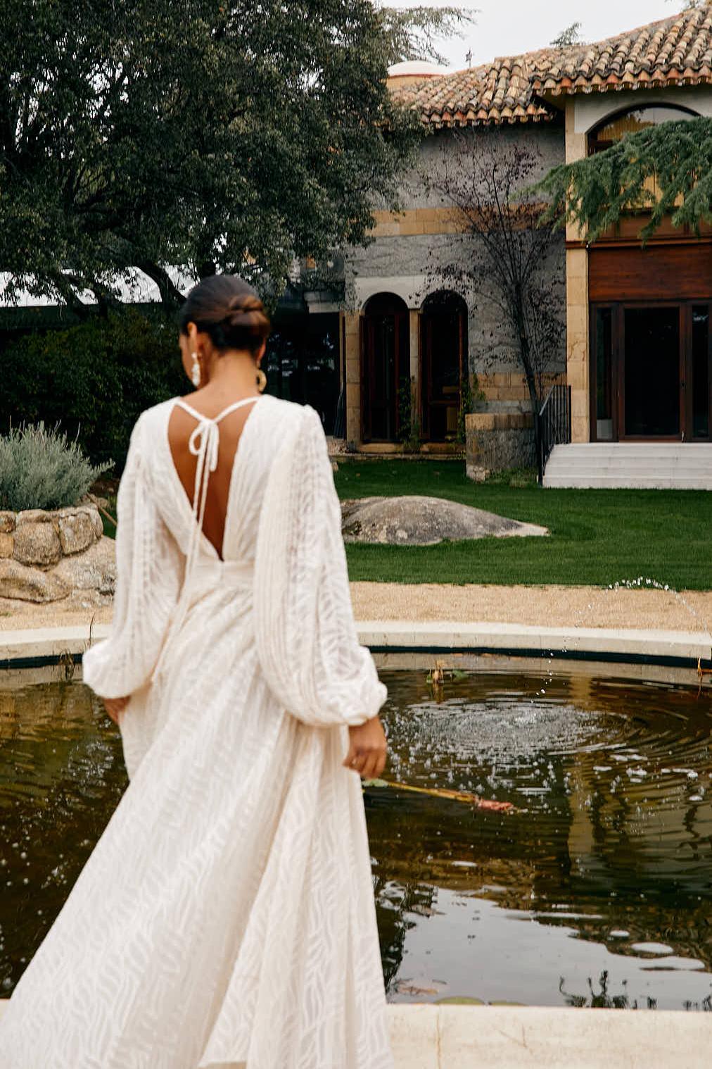 Florie | Women's Elegant Long V-Neck Maxi Dress