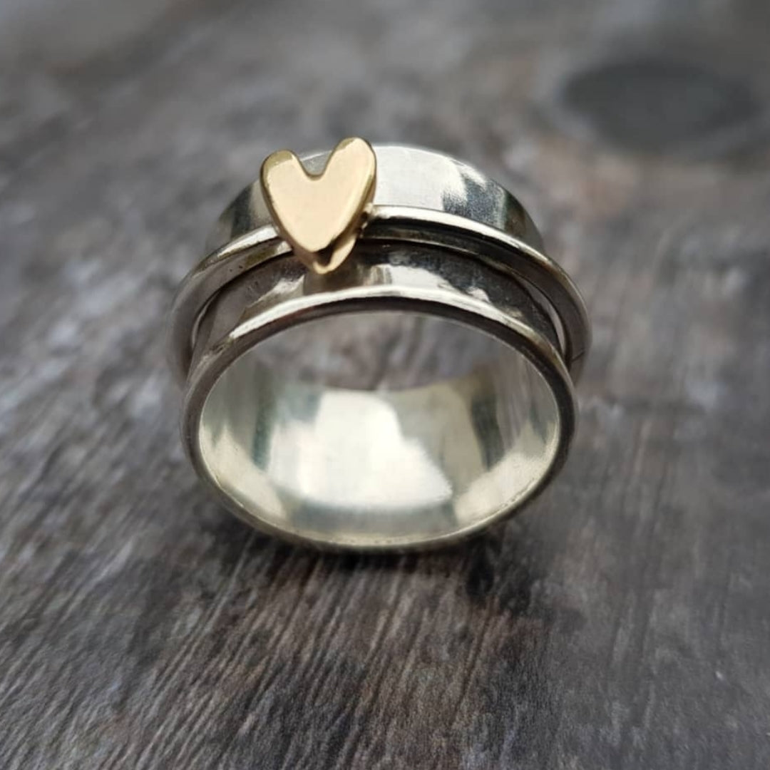 Mireia | Silver Ring with Golden Heart