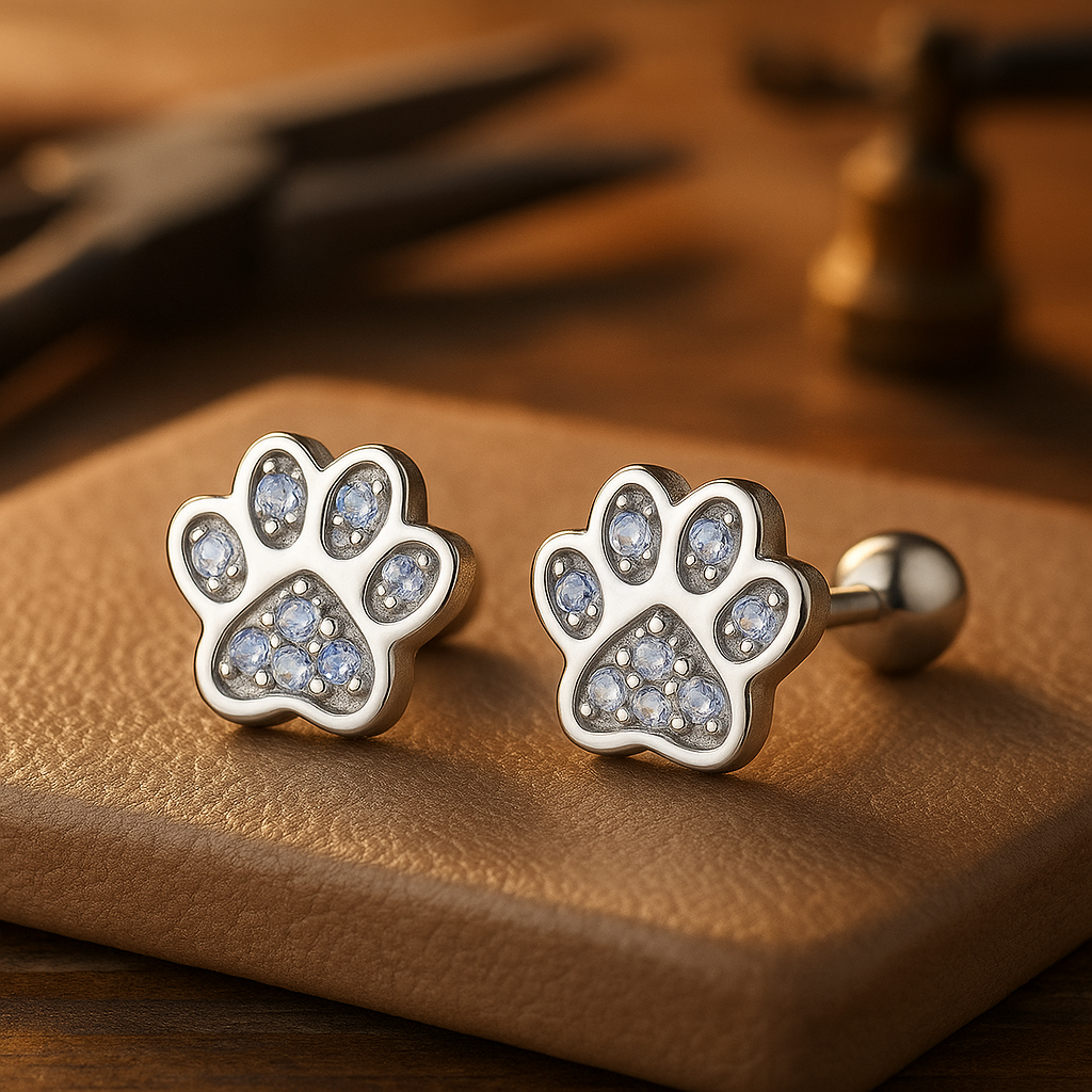 Brilliant Paw | Silver Zirconia Earrings