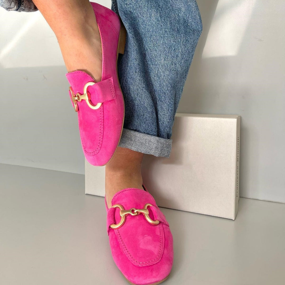 Women's Cushioned Slip-On Chic Loafers With Gold Detail