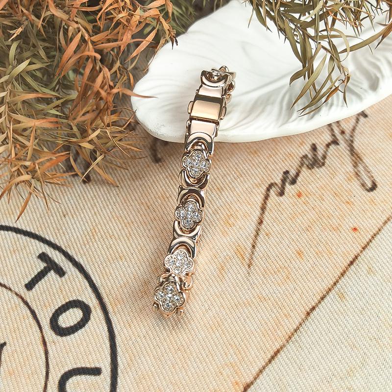 Aurelia | Elegant Magnetic Copper Bangle