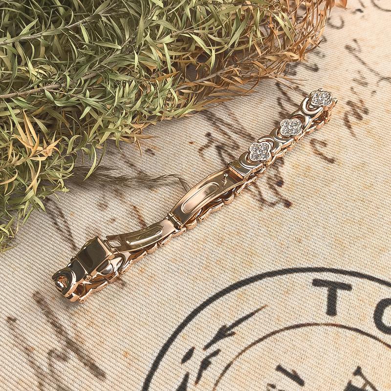 Aurelia | Elegant Magnetic Copper Bangle