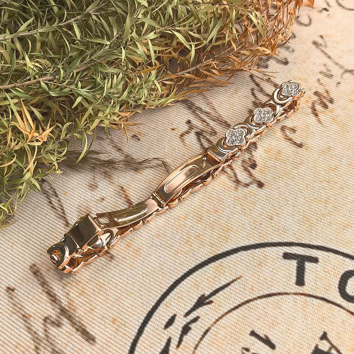 Aurelia | Elegant Magnetic Copper Bangle