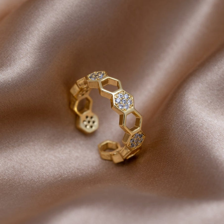 Cinthia | Gold and Crystal Ring