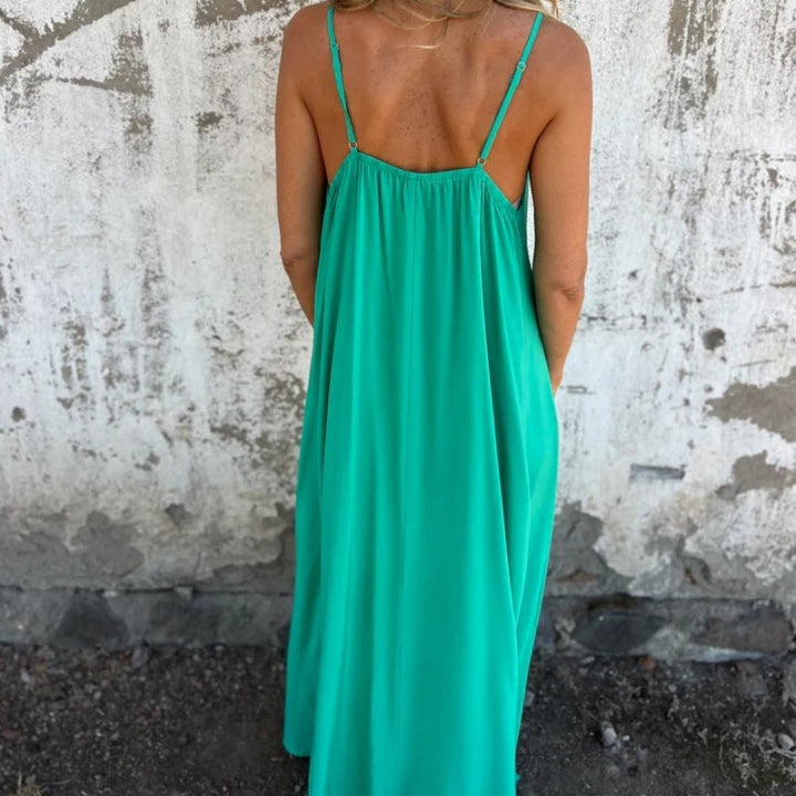 Carolina | Women's Elegant Sleeveless Maxi Dress