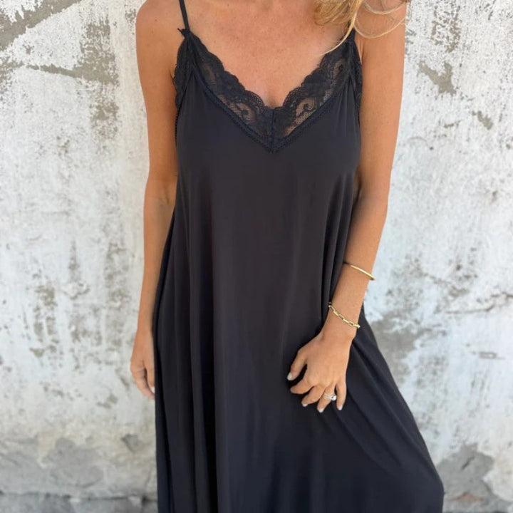 Carolina | Women's Elegant Sleeveless Maxi Dress